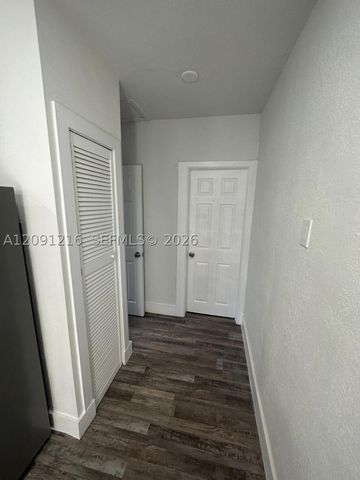3047 SW 21st St 3047, Miami, FL 33145