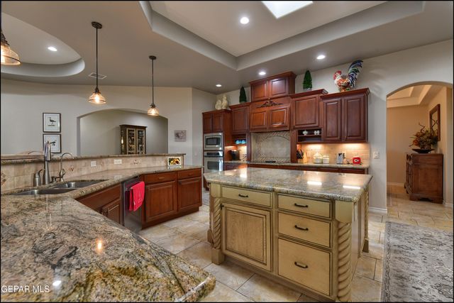 6320 FRANKLIN DESERT Drive, El Paso, TX 79912