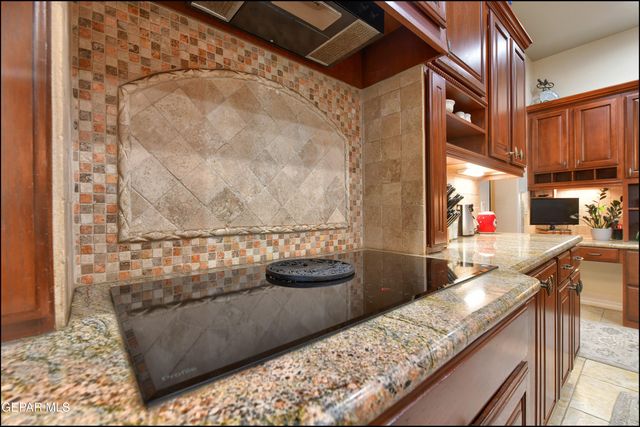 6320 FRANKLIN DESERT Drive, El Paso, TX 79912