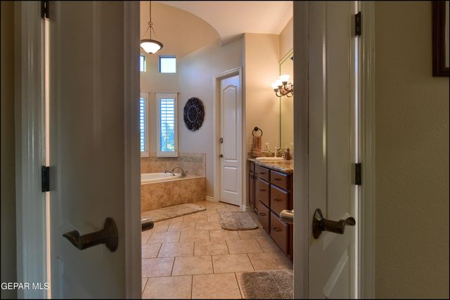 6320 FRANKLIN DESERT Drive, El Paso, TX 79912