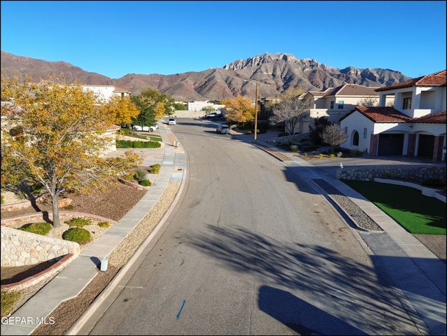 6320 FRANKLIN DESERT Drive, El Paso, TX 79912