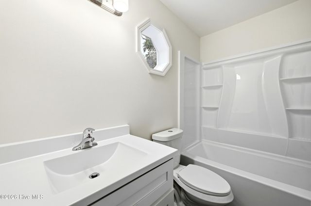 400 Dogwood Lane, Wilmington, NC 28409