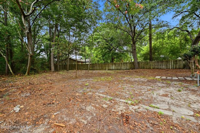 400 Dogwood Lane, Wilmington, NC 28409