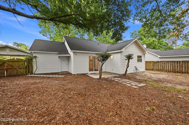 400 Dogwood Lane, Wilmington, NC 28409