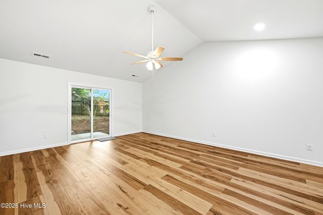 400 Dogwood Lane, Wilmington, NC 28409