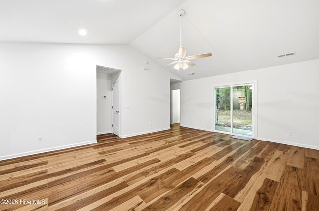 400 Dogwood Lane, Wilmington, NC 28409