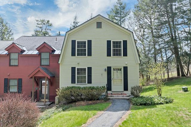 824 Hard Road A5, Hartford, VT 05059
