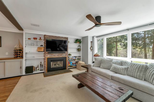 824 Hard Road A5, Hartford, VT 05059