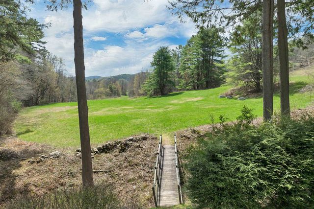 824 Hard Road A5, Hartford, VT 05059