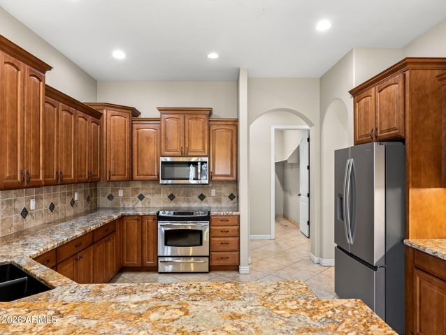 6528 N 171ST Lane, Waddell, AZ 85355