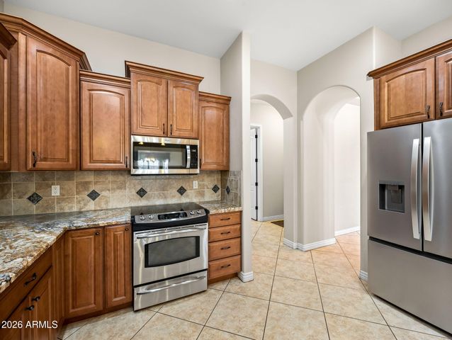 6528 N 171ST Lane, Waddell, AZ 85355