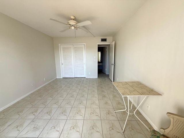 313 Greenbrier B, West Palm Beach, FL 33417