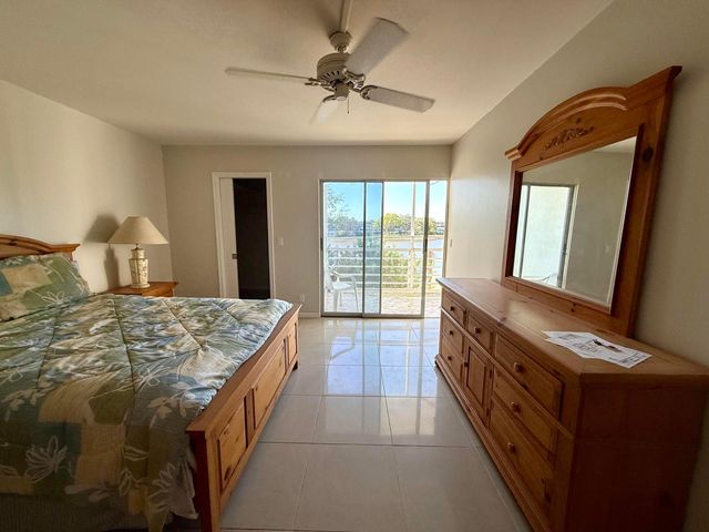 313 Greenbrier B, West Palm Beach, FL 33417