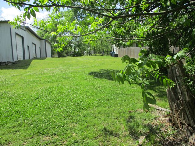 107 W Day Street 2, Denison, TX 75021