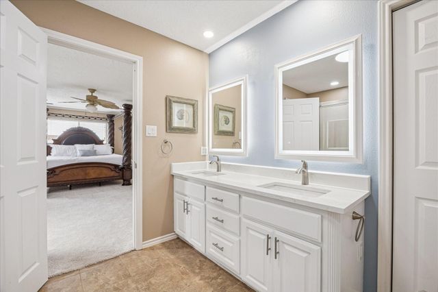 1815 Tiki Drive, Tiki Island, TX 77554