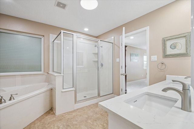 1815 Tiki Drive, Tiki Island, TX 77554