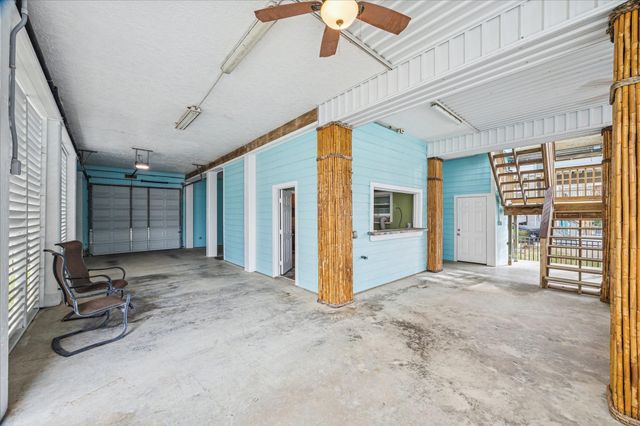 1815 Tiki Drive, Tiki Island, TX 77554