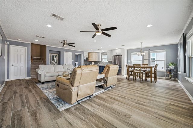 1815 Tiki Drive, Tiki Island, TX 77554