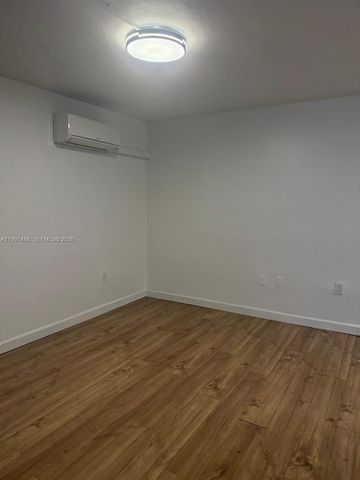 160 NE 55th St 6, Miami, FL 33137