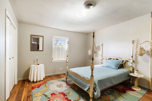 410 S Bois Darc Street, Blossom, TX 75416