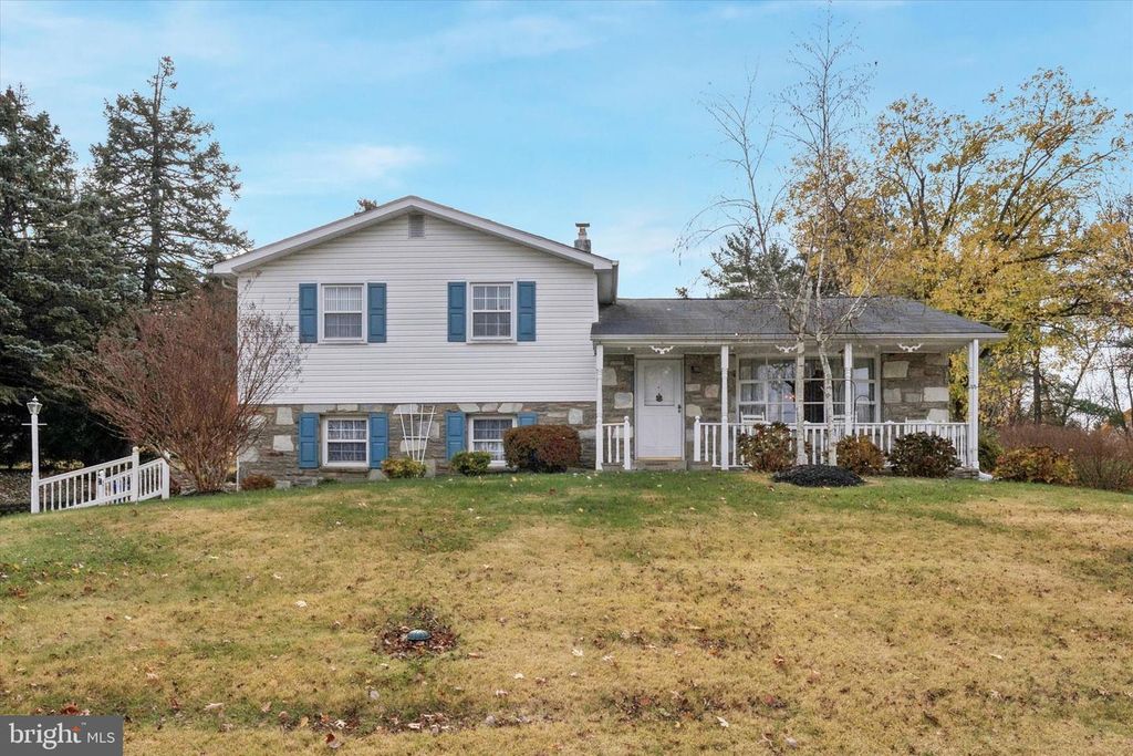 12 ALLANDALE RD, Plymouth Meeting, PA 19462