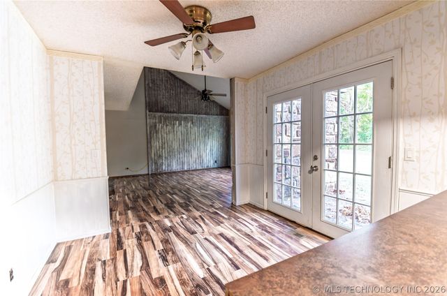 6137 S 219th East Avenue, Broken Arrow, OK 74014