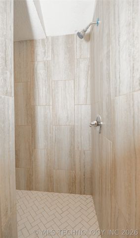 6137 S 219th East Avenue, Broken Arrow, OK 74014