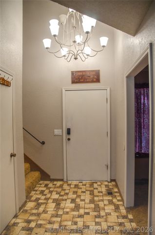 6137 S 219th East Avenue, Broken Arrow, OK 74014