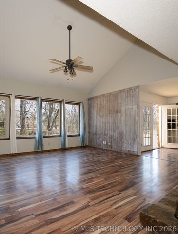 6137 S 219th East Avenue, Broken Arrow, OK 74014