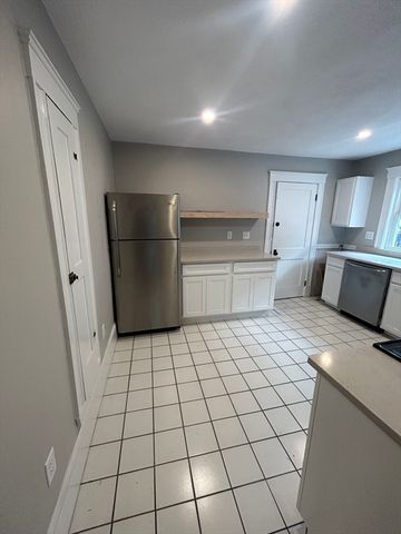 16 Prospect St 1, Watertown, MA 02472