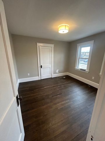 16 Prospect St 1, Watertown, MA 02472