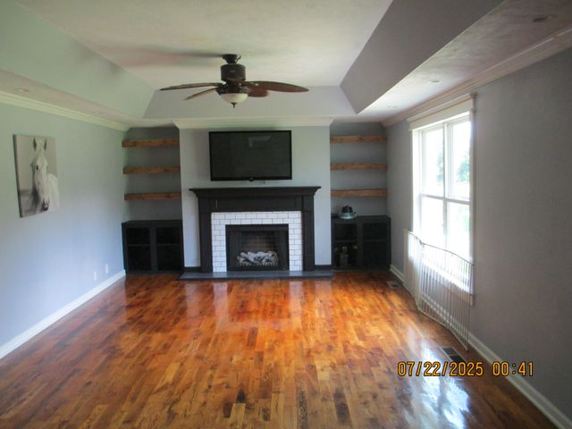95 Fescue Ln, Lafayette, TN 37083