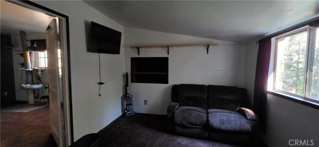 16478 New York House, Brownsville, CA 95919