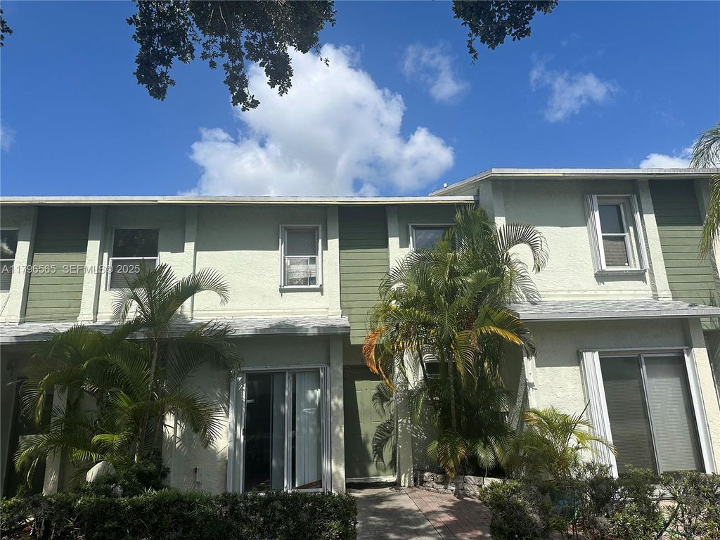 878 Crystal Lake Drive, Deerfield Beach, FL 33064