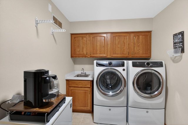 350 Clinton STREET, Kewaskum, WI 53040