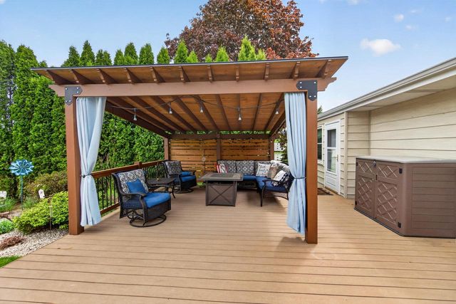 350 Clinton STREET, Kewaskum, WI 53040