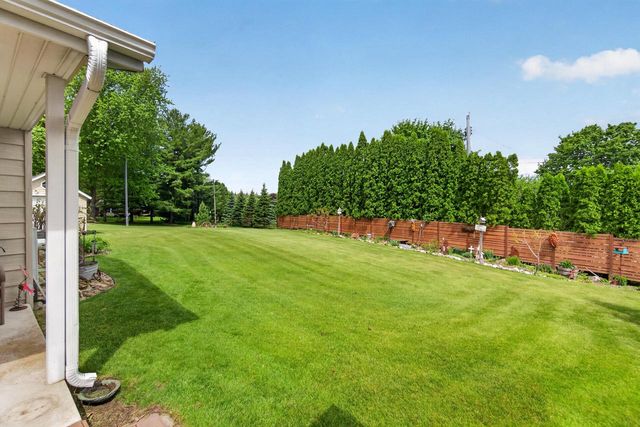 350 Clinton STREET, Kewaskum, WI 53040