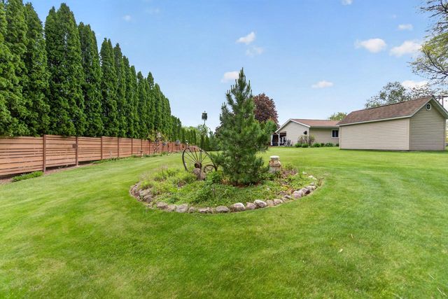 350 Clinton STREET, Kewaskum, WI 53040