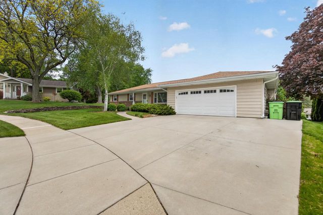 350 Clinton STREET, Kewaskum, WI 53040