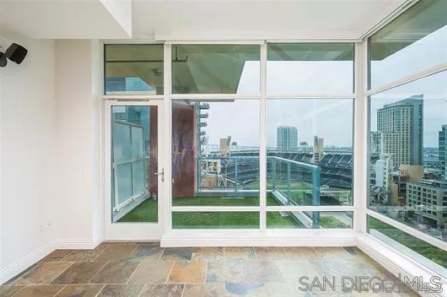 427 9th Ave 1402, San Diego, CA 92101