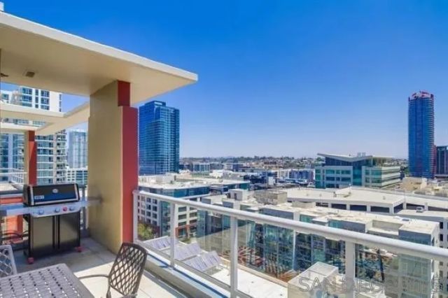 427 9th Ave 1402, San Diego, CA 92101