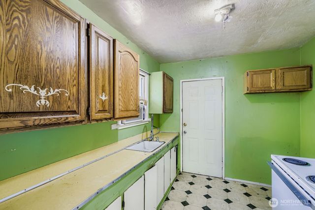 2814 S Grand St, Seattle, WA 98144