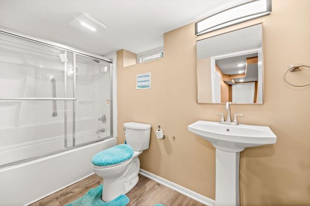 5333 James Avenue N, Brooklyn Center, MN 55430