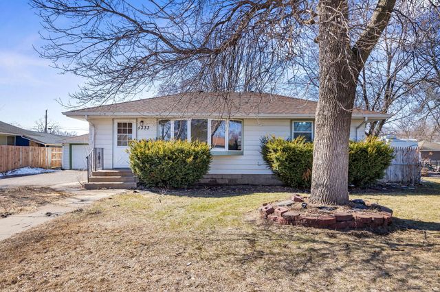 5333 James Avenue N, Brooklyn Center, MN 55430