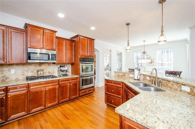 778 Crescent Circle, Canton, GA 30115