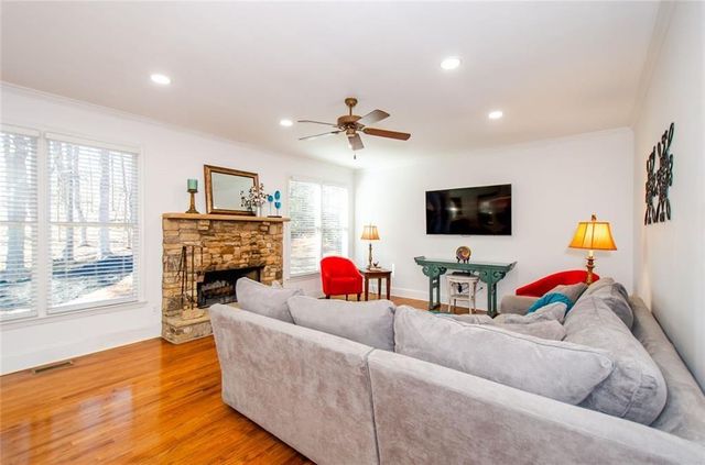 778 Crescent Circle, Canton, GA 30115