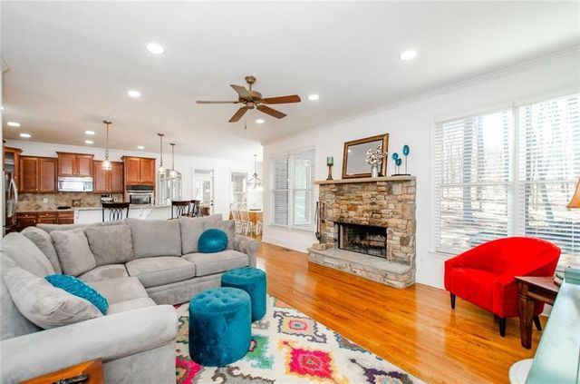 778 Crescent Circle, Canton, GA 30115