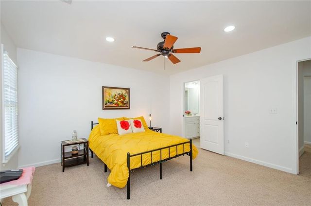 778 Crescent Circle, Canton, GA 30115