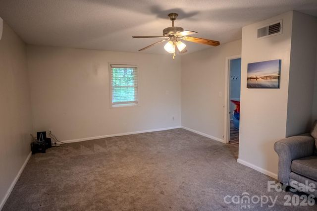 3122 Zion Church Road, Hickory, NC 28602