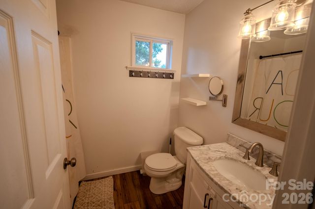 3122 Zion Church Road, Hickory, NC 28602